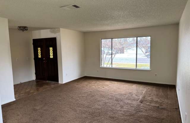 Now Available!! Very Nice Home In South Side Los Banos Gallery 4