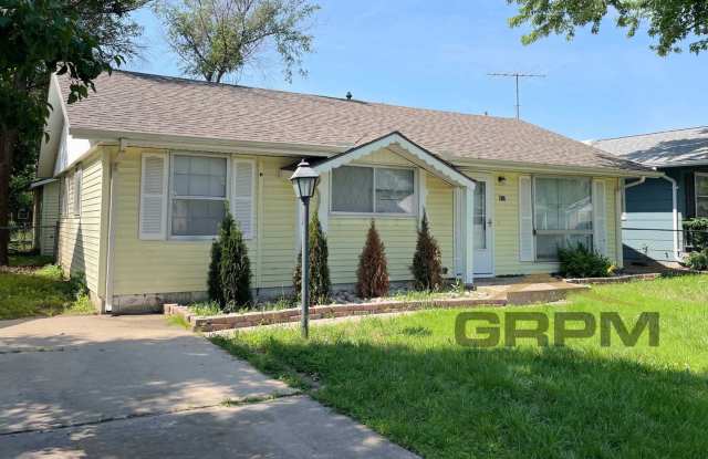 Charming 3-Bedroom Cottage in Prime Location photos photos
