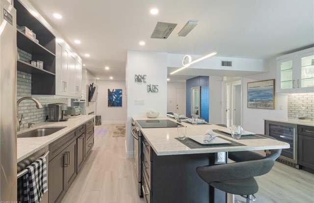 788 Park Shore Dr photos photos