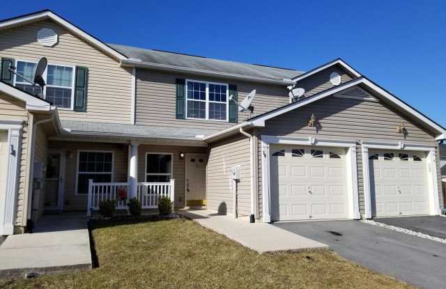 10 Sophie Lane - 10 Sophie Lane, Berkeley County, WV 25413