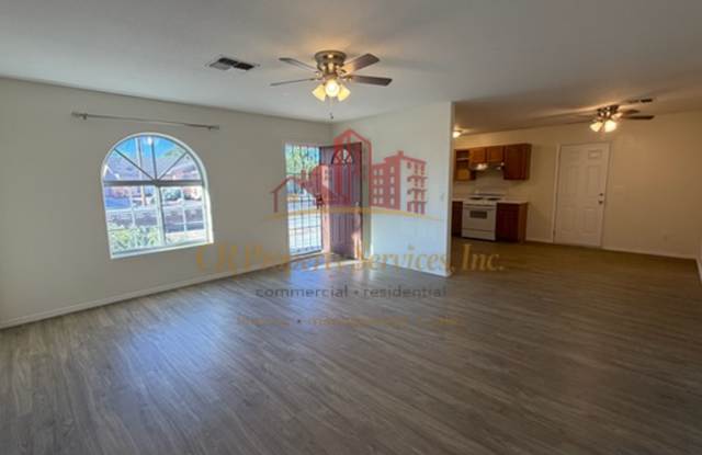 3-Bedroom Home with Spacious Floor Plan & Mature Landscaping Gallery 4