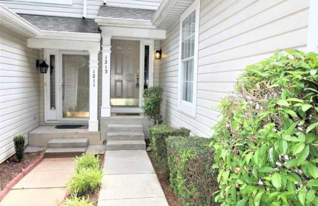 1213 Maple Shade Lane Gallery 2
