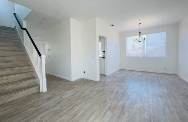 Beautiful Fontana Home Available Now!! Gallery 4