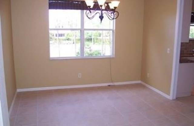 1445 Mariposa Cir Gallery 3
