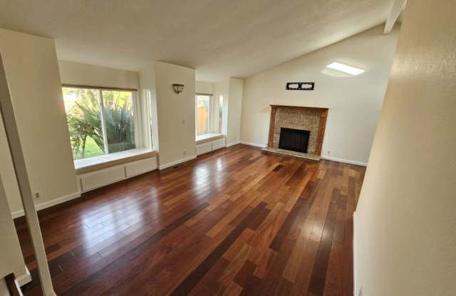 5686 Geranium Ct Gallery 3