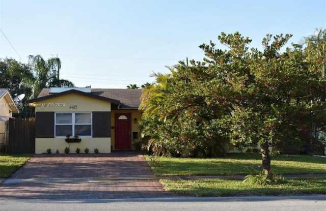 4415 Tyler St - 4415 Tyler Street, Hollywood, FL 33021
