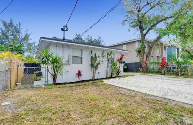 7983 NW 12th Ct Gallery 4
