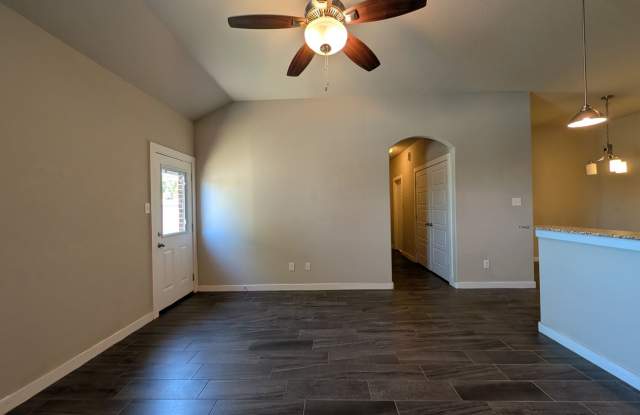 3/2/2  Fridge Included /  No Carpet /Xeriscaped Front Yard / Corner Lot / Fenced in Yard / CISD Gallery 4