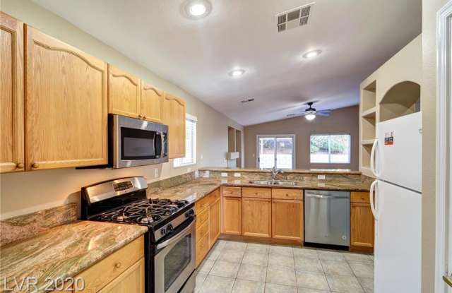2462 CITRUS GARDEN Circle Gallery 3