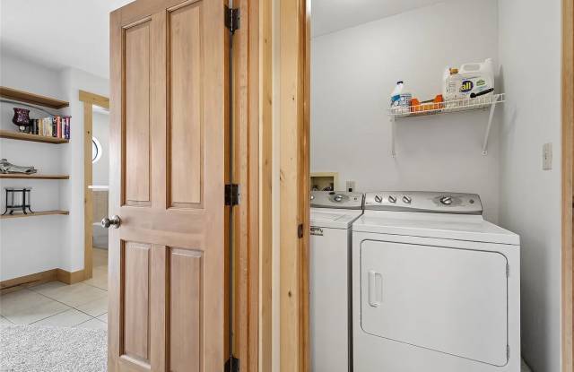720 Lagoon Dr Unit D Gallery 4