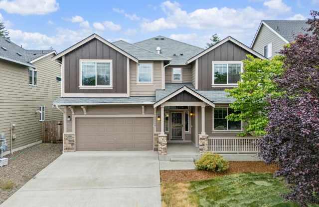 Luxury 4 Bed Home with Bonus Room, Fire Pit  AC | Yelm Rental Near JBLM! photos photos