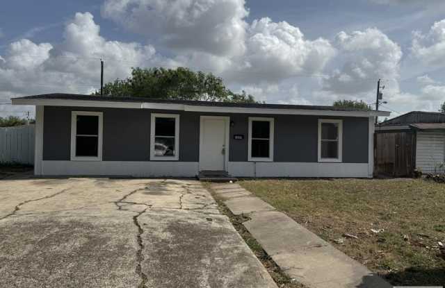 1667 HARVARD AVE. photos photos