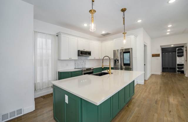 4 Bed 2.5 Bath Available Now in Sloans Lake! photos photos