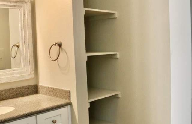 SIERRA SEASIDE FLATS $ 3295 ...1 BLOCK TO BEACH....TOP FLOOR VIEWS Gallery 3