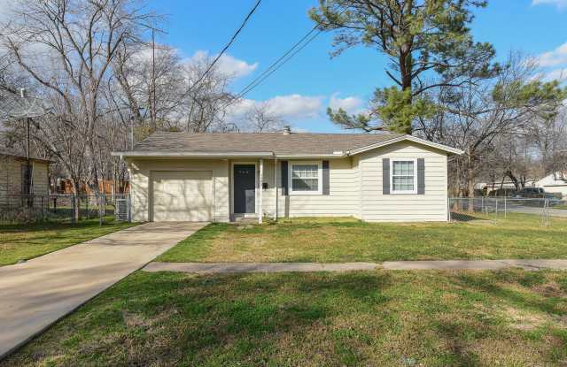 1302 Stanford- House **COMING SOON** photos photos