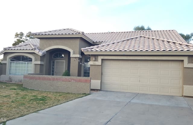 918 S SAN JOAQUIN Court - 918 South San Joaquin Court, Gilbert, AZ 85296