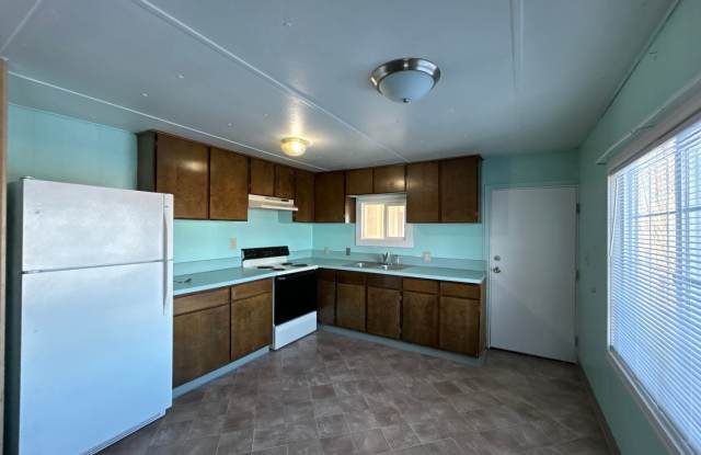 2 Bedroom / 1 Bathroom Manufactured Home in Metolius Oregon Gallery 4