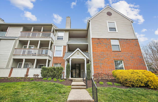 12165 Penderview Ter Apt 1036 - 12165 Penderview Terrace, Fair Oaks, VA 22033