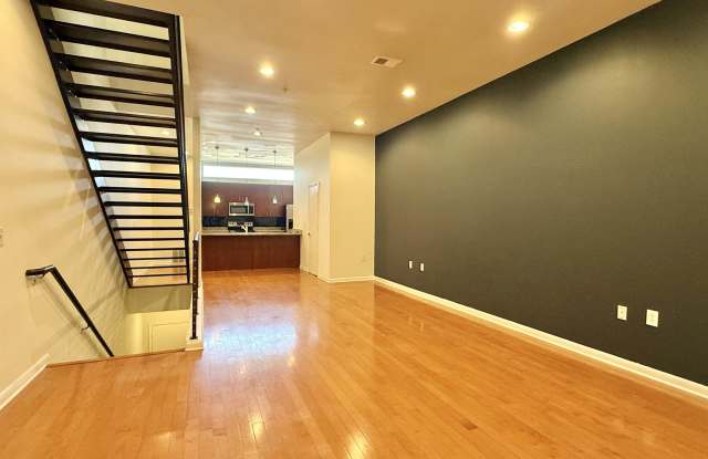 449 MONROE photos photos