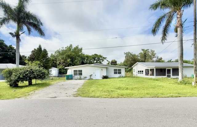 2125 Mark Avenue photos photos