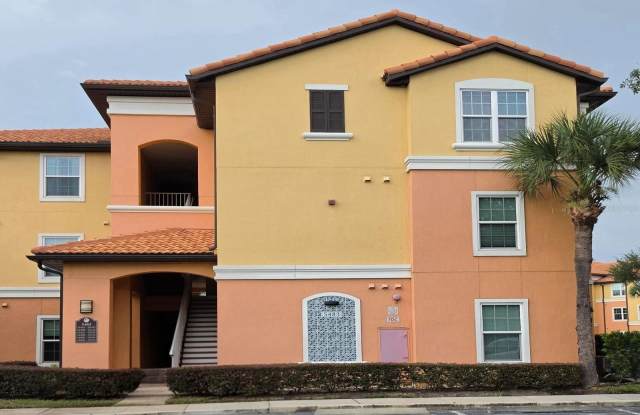 5483 VINELAND Road Gallery 1