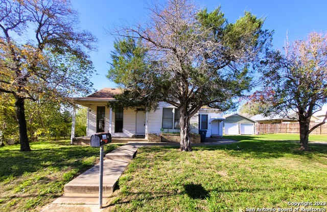 1009 A St - 1009 A Street, Floresville, TX 78114