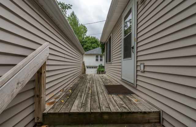 505 S Highland Gallery 4