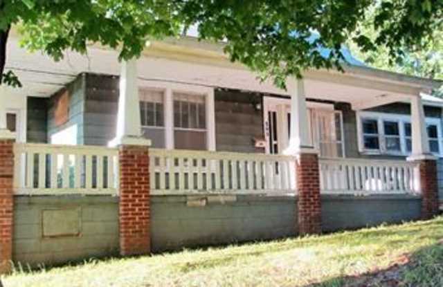 230 W. North Gallery 1