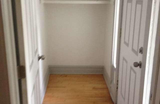 5414 South Neenah Avenue Gallery 2