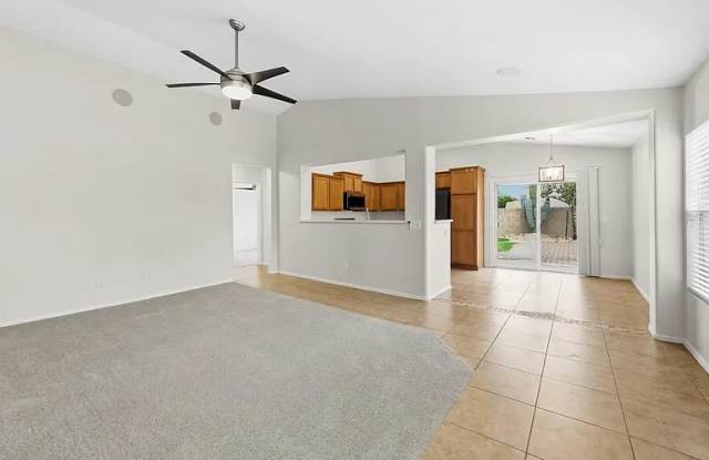 3020 E Desert Moon Trl, Gallery 3