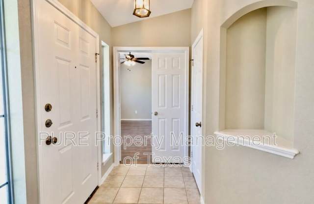 932 Monadale Trl Gallery 4