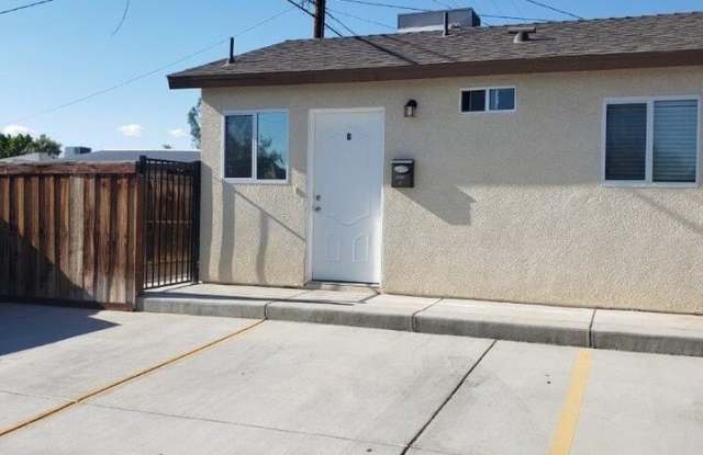 423 S IMPERIAL Unit B Ave photos photos