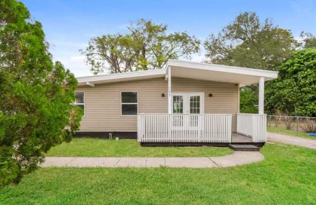 107 East Spruce Street photos photos