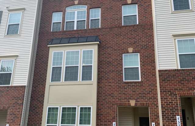 7528 BRUNSON CIRCLE Gallery 2