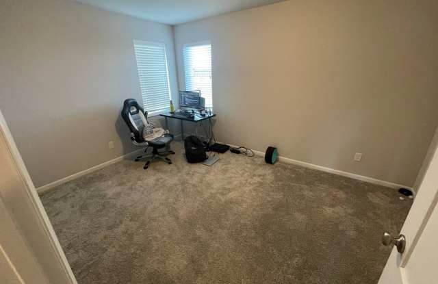 2 bed / 2.5 bath townhouse in Fitchburg Gallery 3