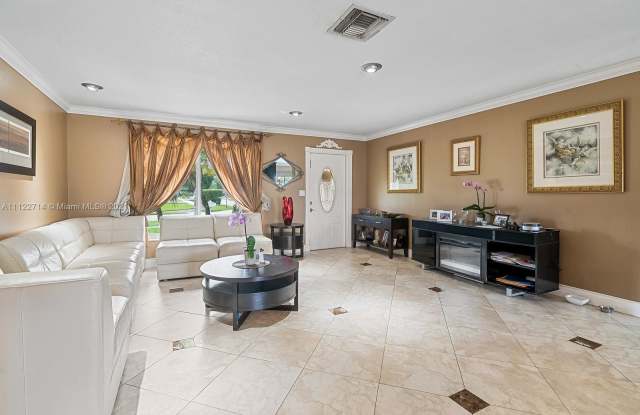 8605 SW 133rd Pl Gallery 3