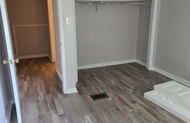 1200 Lake Dr Gallery 2