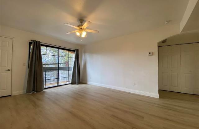 5174 S Jones Boulevard Gallery 2
