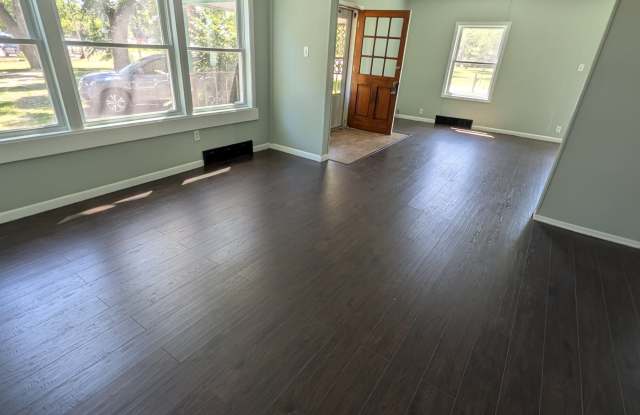 2102 NE Meriden Road photos photos