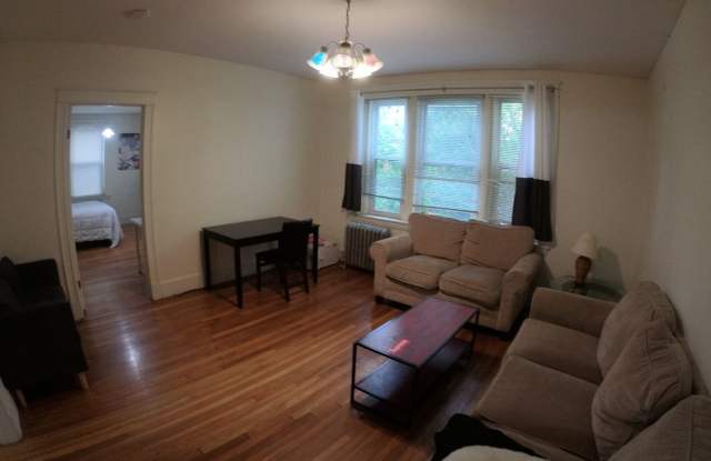 CHECK OUT THIS NICE 3 BED IN BROOKLINE!!! photos photos