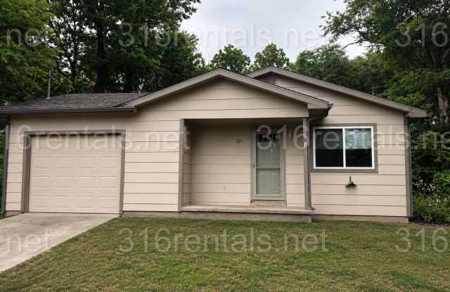 421 E 15th - 3 Bed 1 Bath $1,275.00 photos photos 421 E 15th - 3 Bed 1 Bath $1,275.00 photos photos