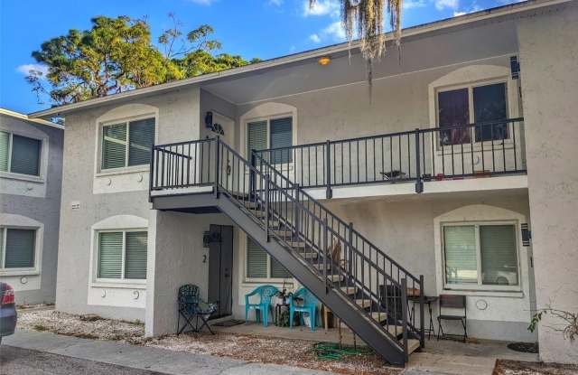 1090 COCOANUT AVENUE photos photos