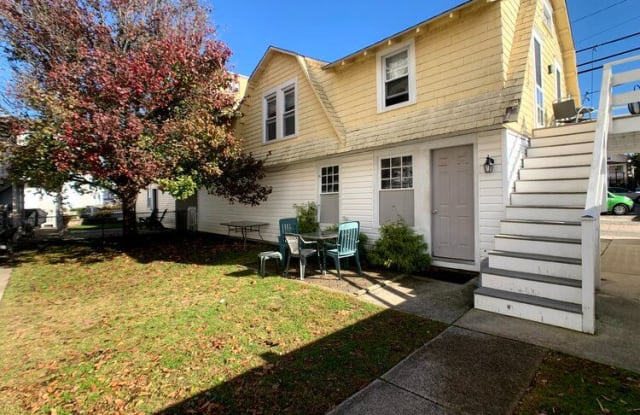 321 Wesley Ave - 321 Wesley Avenue, Ocean City, NJ 08226