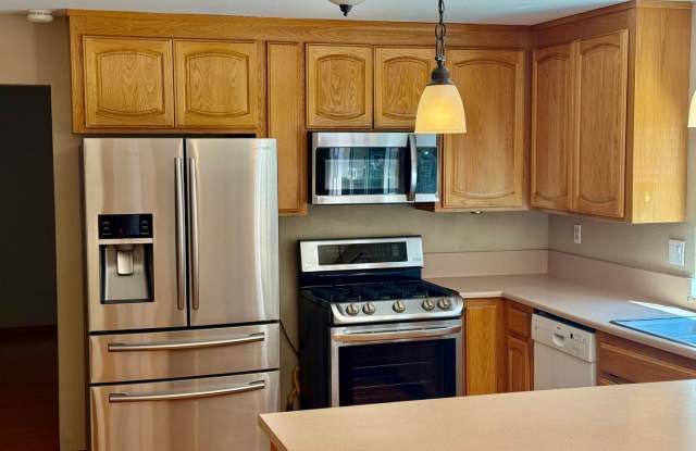 Spacious 4-Bedroom, 3-Bath Home with Pool in Clayton! Gallery 3
