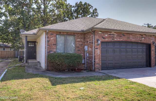 117 W Briarbrook Lane Gallery 2