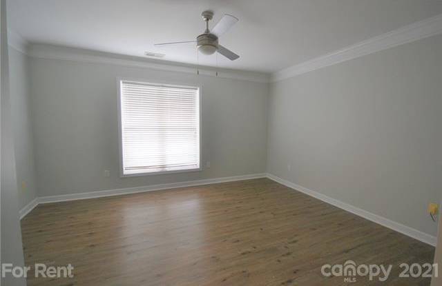 2084 Ayrsley Town Boulevard Gallery 3