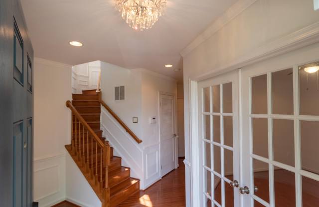 2301 POTOMAC CLUB PARKWAY Gallery 4