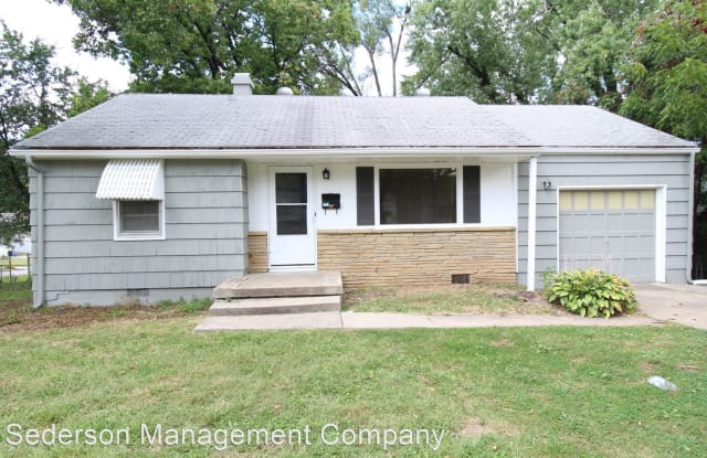 2 E 85TH ST. - 2 East 85th Street, Kansas City, MO 64114