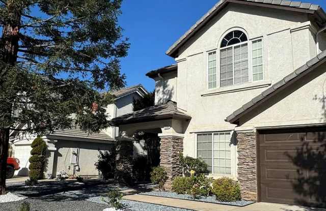 Beautiful Four Bedroom Home in Clovis North School District! - 2394 East Desert Island Drive, Fresno, CA 93730