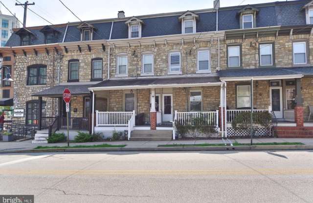 107 FORD Street Gallery 1